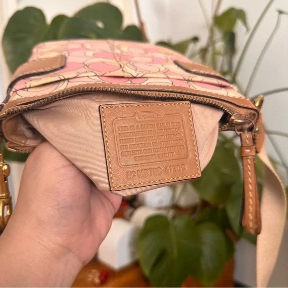 Y2k Coach Pink and Tan Crossbody Bag - Picture 7 of 8
